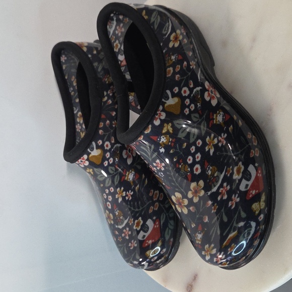 Duluth Trading Co Shoes - Duluth Trading Co Floral Women's Garden Clogs Size 7